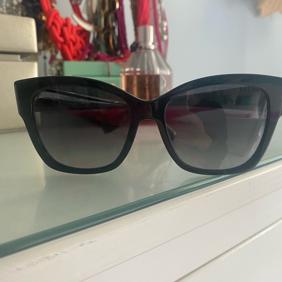 Polarized Burberry Black Sunglasses - Picture 5 of 7